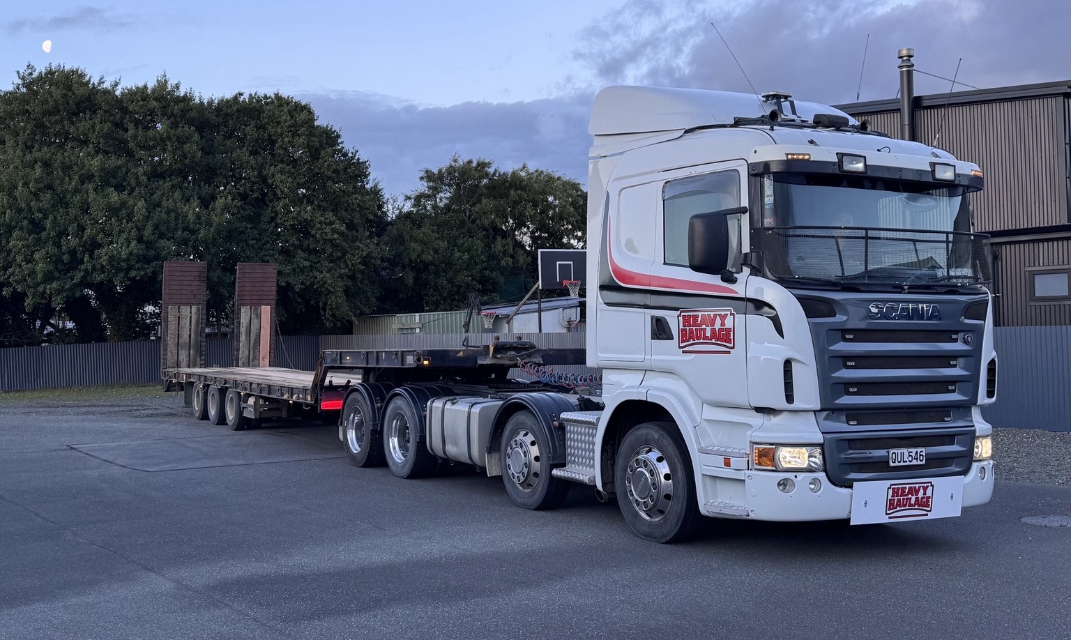 Heavy Haulage truck and trailer side view
